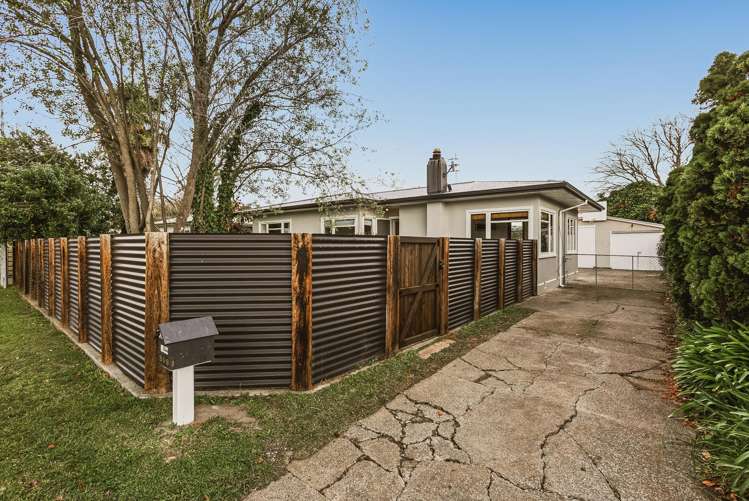 809 Maitland Crescent Mayfair_19