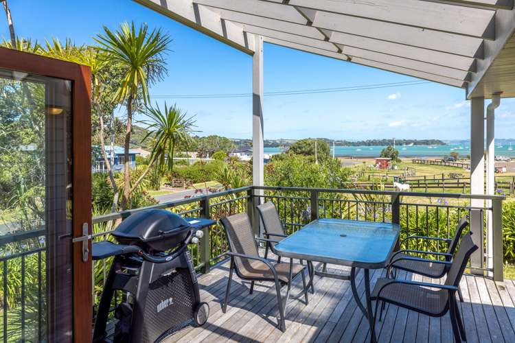 49 Tahatai Road Oneroa_14