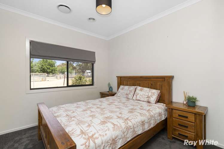 5 Smythe Road Junee_14