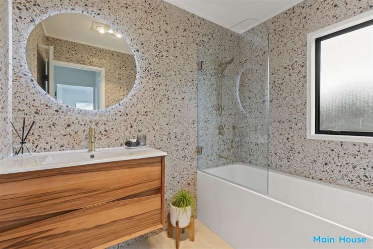 8 Kupari Place Totara Vale_9