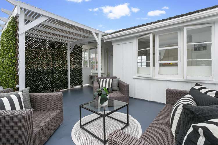 7 Hostel Access Road Eastern Beach_7