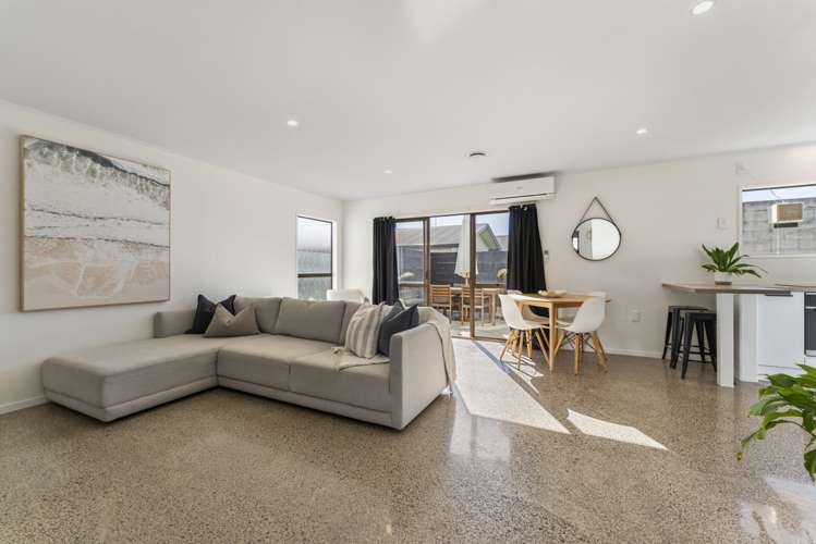 2/4 Mardi Place Mount Maunganui_5