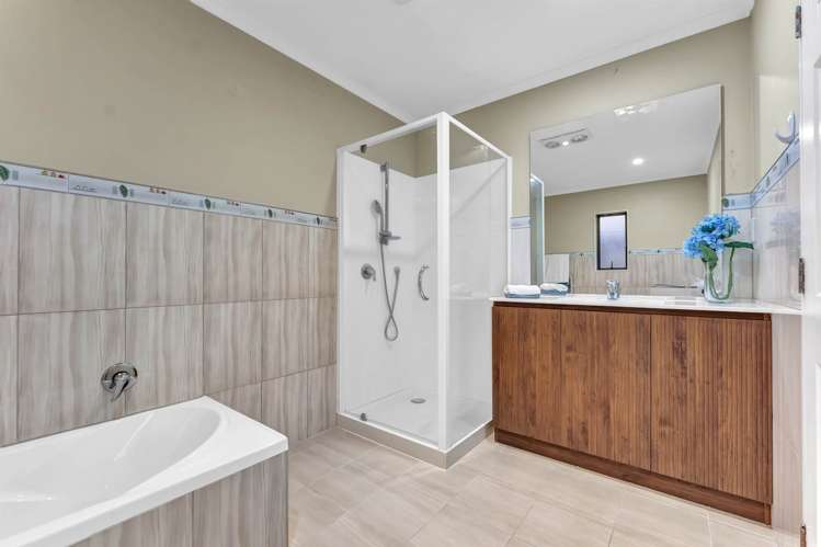 9 Makora Road Massey_15