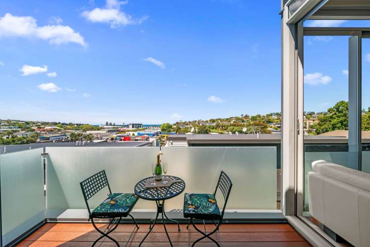 7/8 Wilk Lane Browns Bay_4
