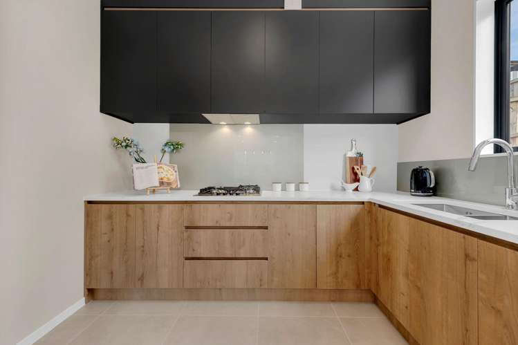 25 Bremner Ridge Street Flat Bush_7