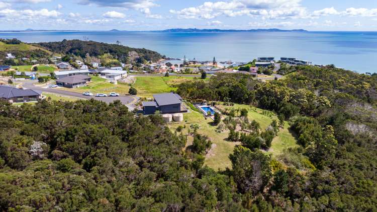 19 Sunrise Place Cable Bay_54