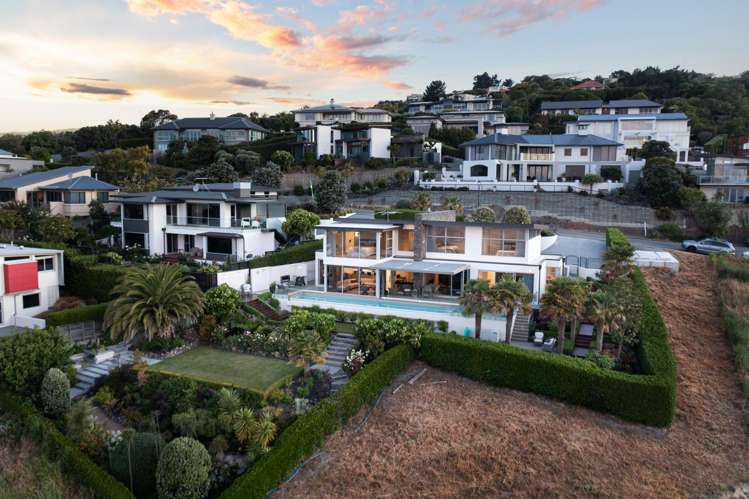 8 Avery Place Redcliffs_26