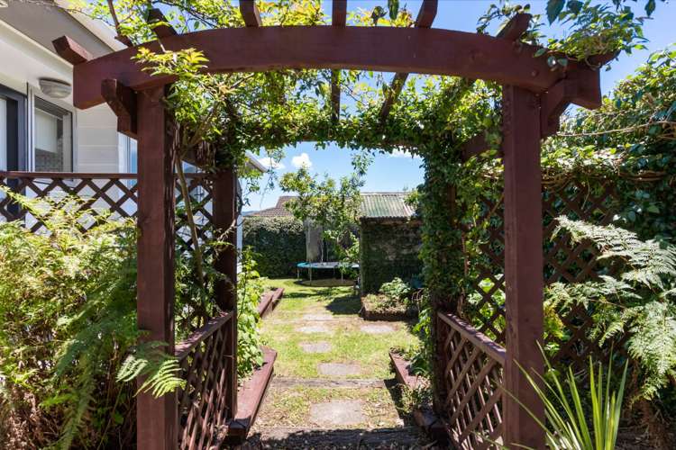 2/57 Solar Road Glen Eden_18