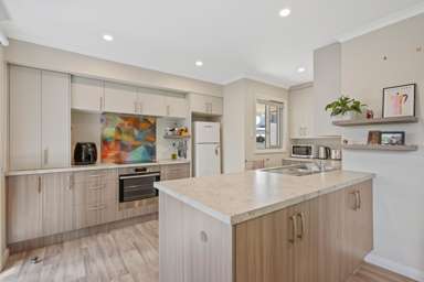 2/56 Leefield Street_3