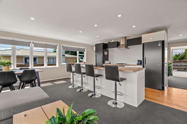 82 Kingswood Road Brookfield_1