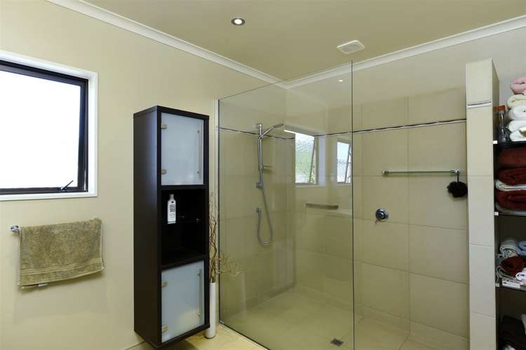 6 Monopoli Way The Wood_11