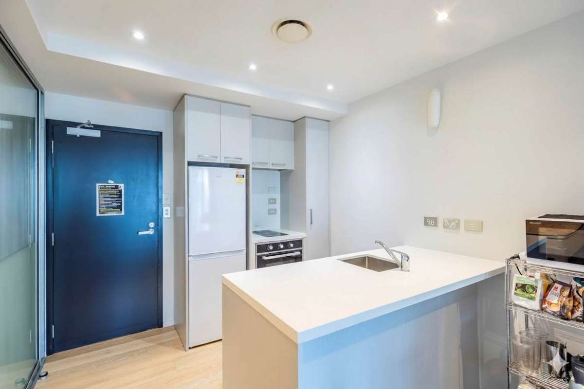 1106/8 Airedale Street_3