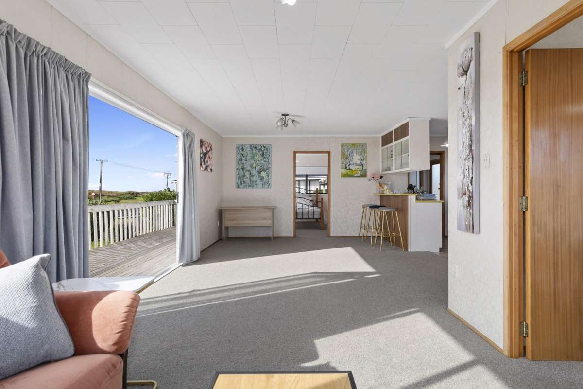 758A and B Papamoa Beach Road_5