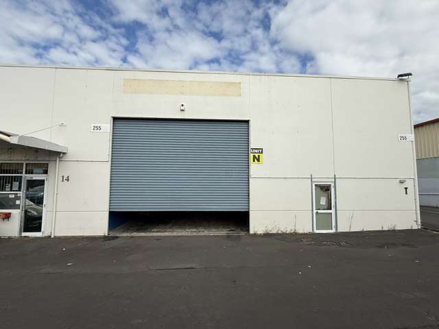 Versatile Office & Warehouse Opportunity
