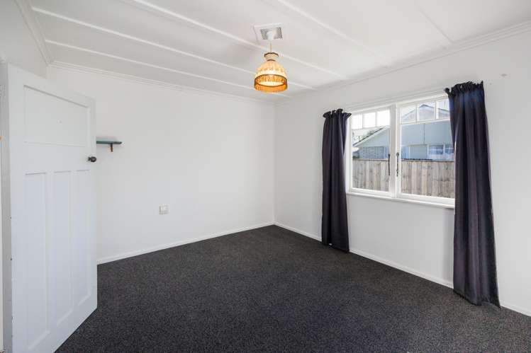 23 Ross Street Marton_16