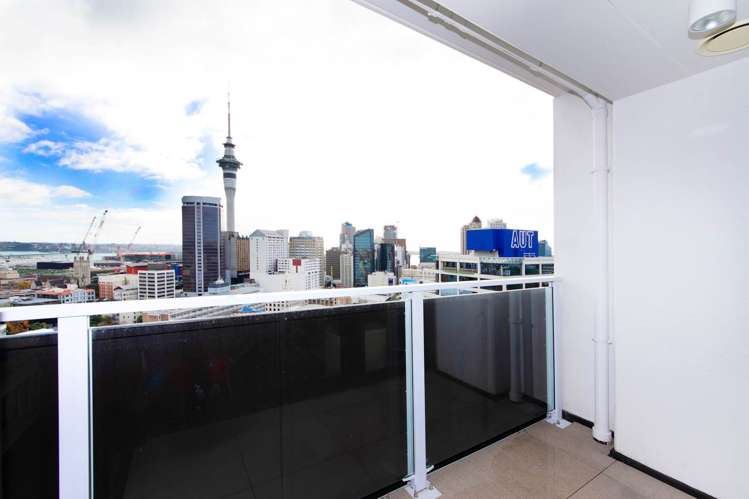 2108/8 Airedale Street City Centre_7