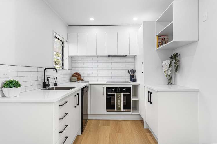 1/56B Burundi Avenue_2