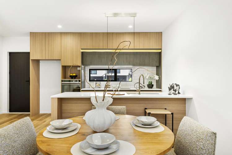 16-18 Handley Avenue Narrow Neck_22