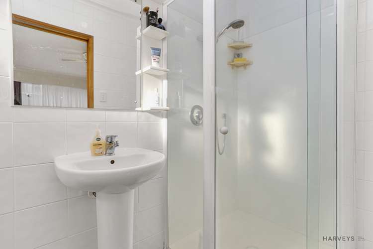 6 Fairmount Road Titirangi_13