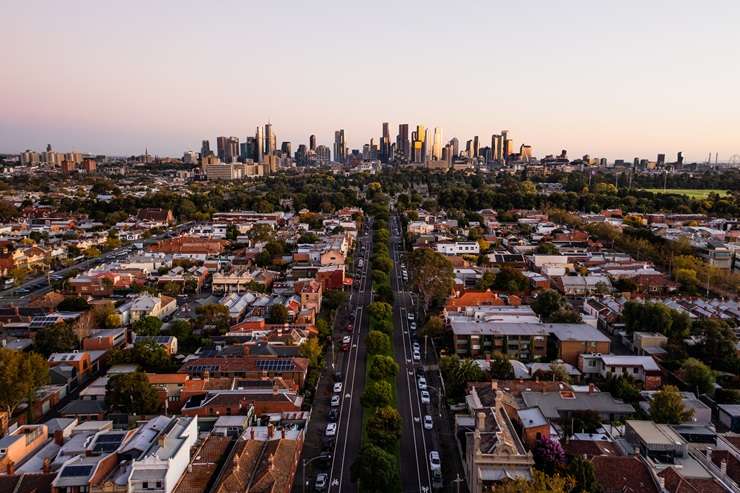 Victoria's state government will force agents to publish property reserve prices seven days out from the advertised auction date. Photo / Getty Images