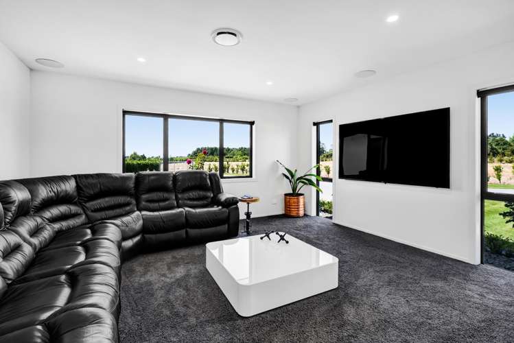 90 Peters Road Egmont Village_15