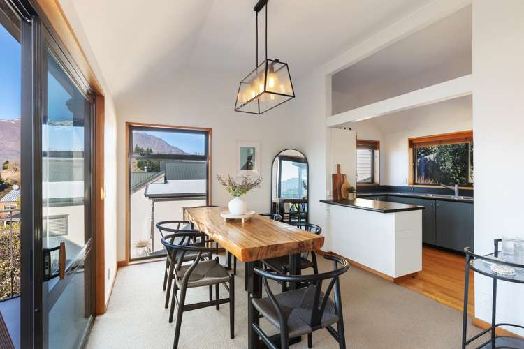 29 Greenstone Place Fernhill/Sunshine Bay_8