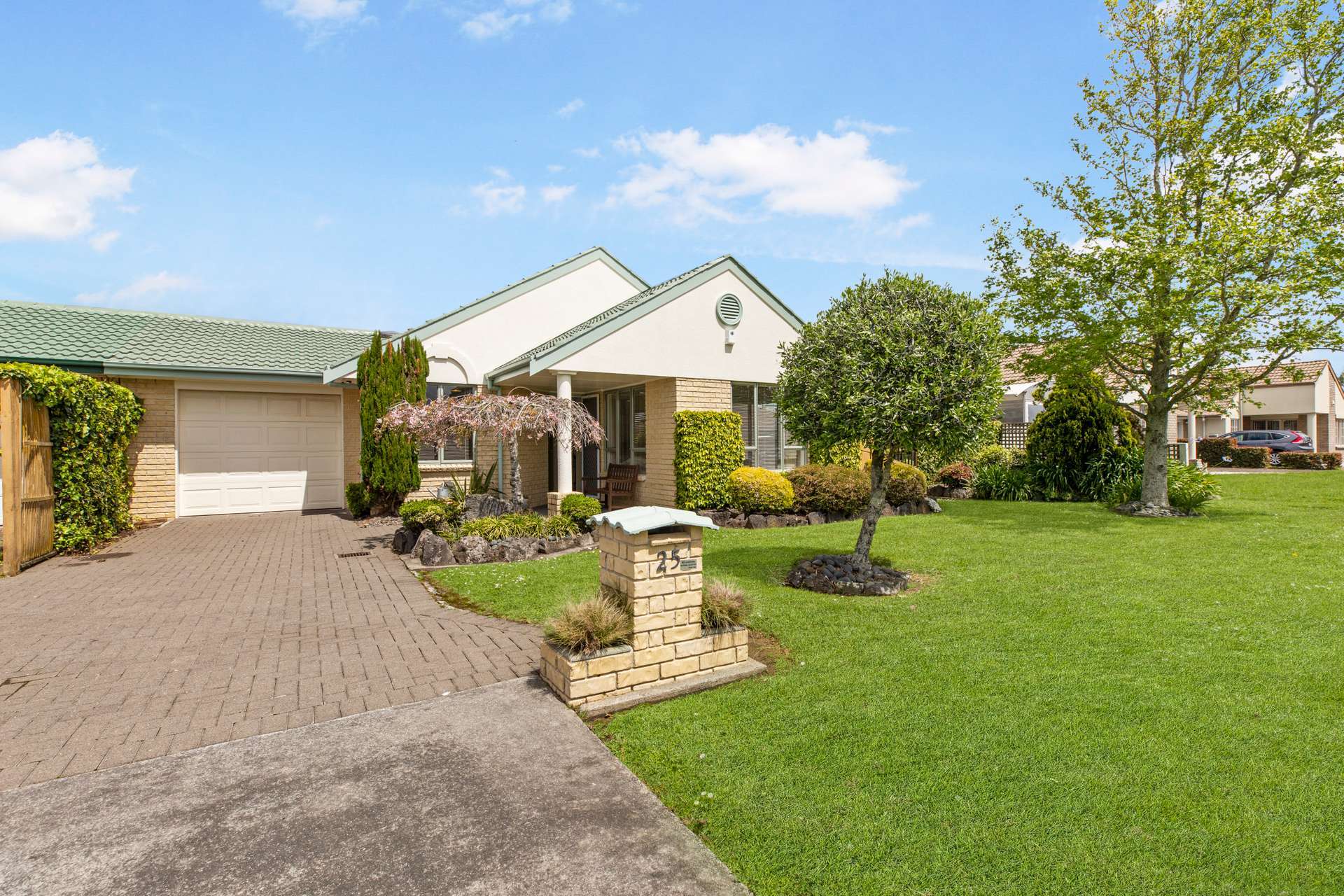 25 Fernbrook Close Pakuranga Heights_0