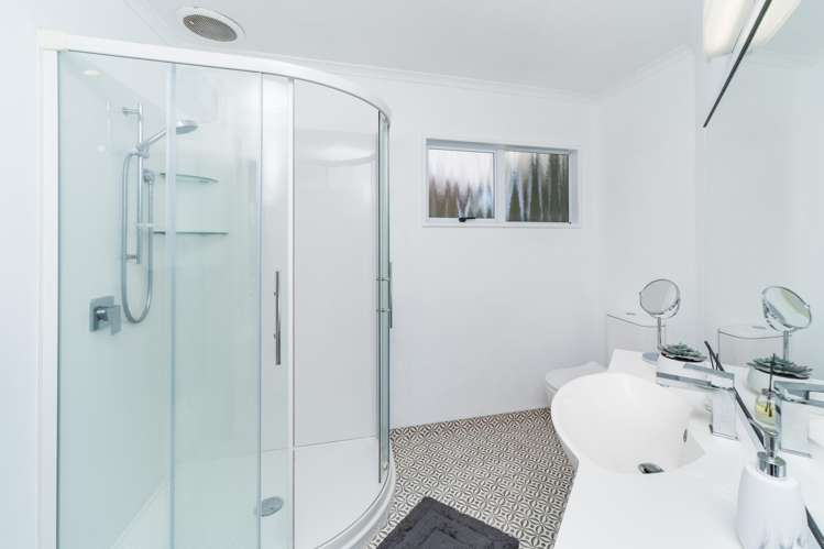 98 John F Kennedy Drive Milson_17