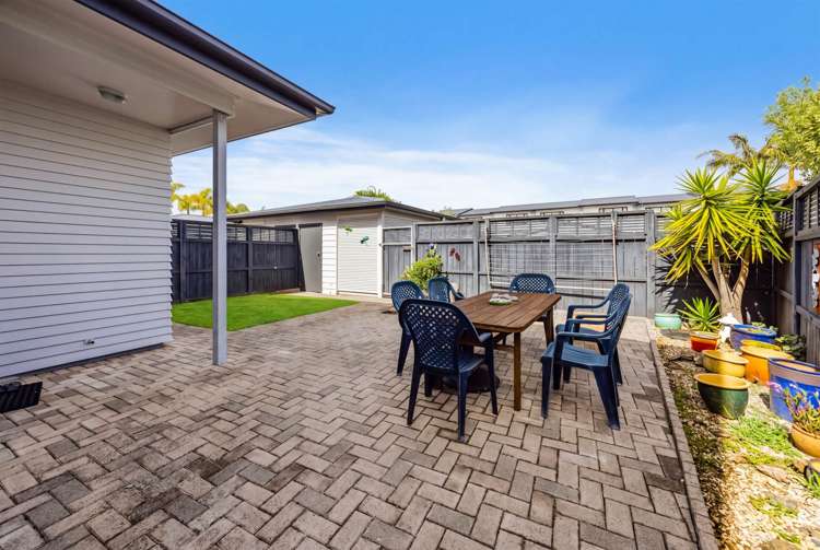5/2 Armoy Drive East Tamaki_15