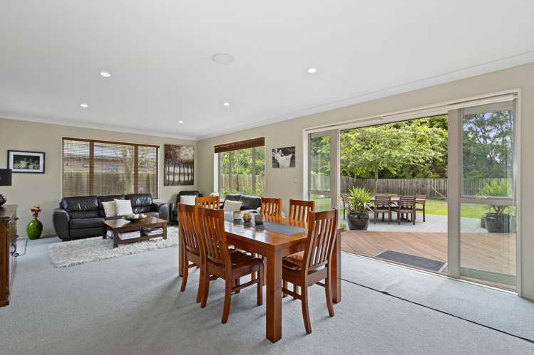 73 Travis Country Drive Burwood_5