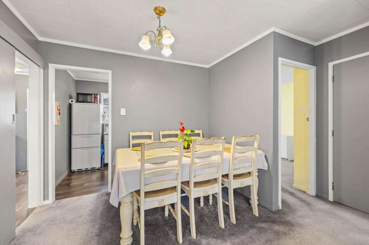 2/39 Blacklock Avenue Henderson_11