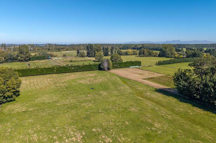 238 Beach Road East Elgin_23