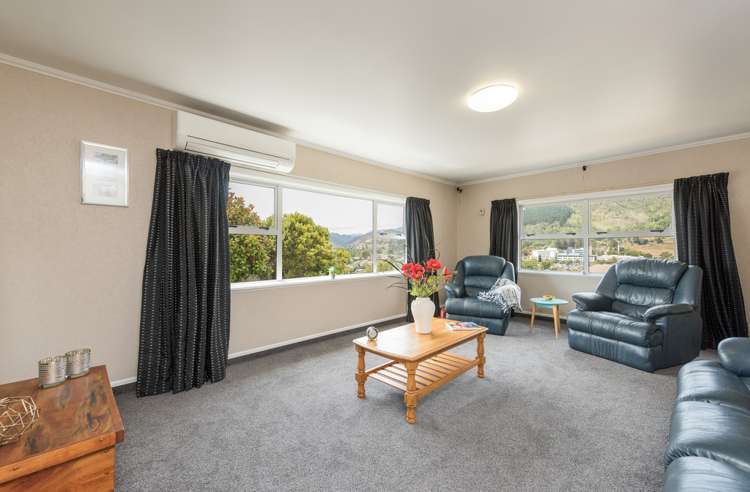 246 Saint Vincent Street Toi Toi_3