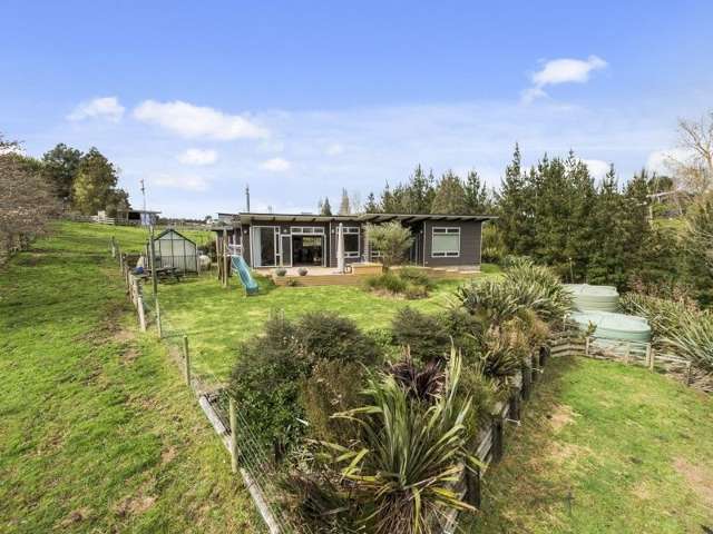 15 Lindsay Road Whatawhata_1