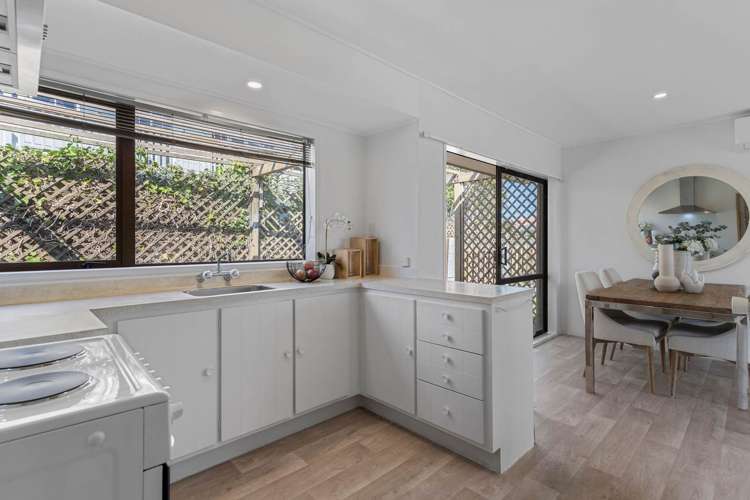 1/6 Tomintoul Place Highland Park_3