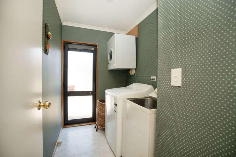 20 Strachan Way Highbury_14