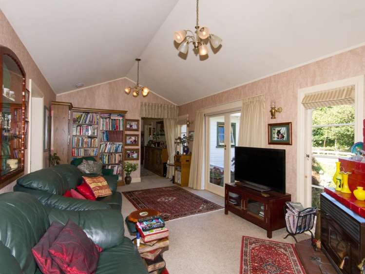 42 Riverbank Road Okoia_5