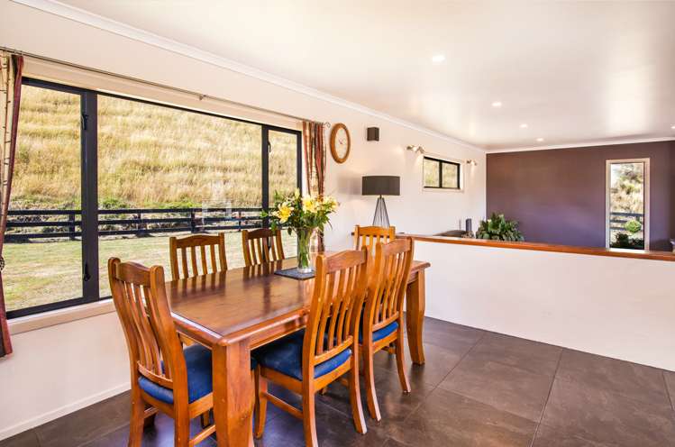 201 Whangamata Road Kinloch_10