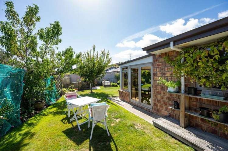 6 Hampshire Place Stoke_13