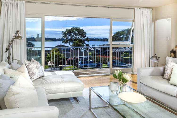 2/14 Lake View Road Takapuna_6
