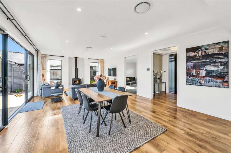 27 Candlesticks Crescent Lincoln_11