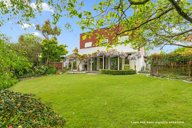 Living on a Botanical Wonderland!-Contact Agent for Private Viewing