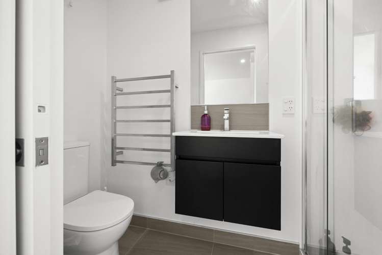 6/15 Bunyan Street Waltham_13