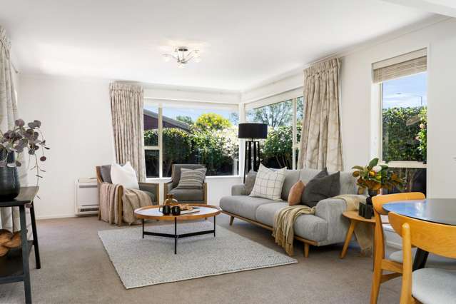 2/3 Cottesmore Close Burnside_4