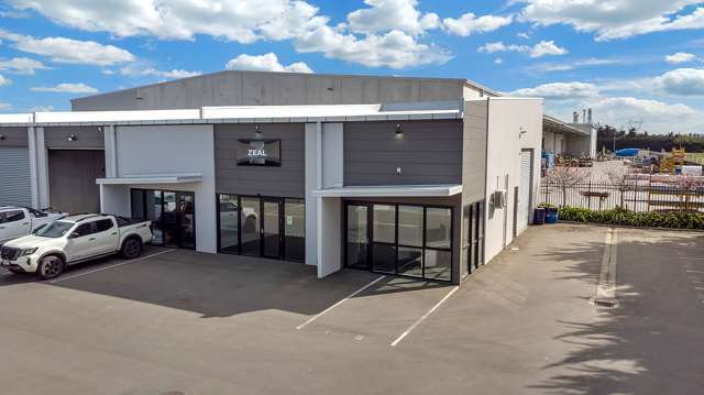 Modern trades unit - Waterloo Business Park