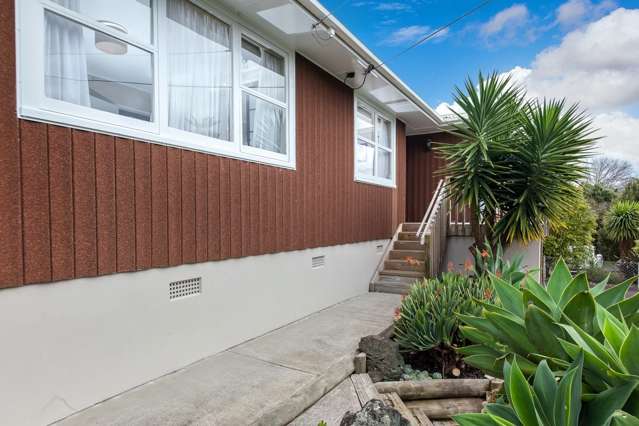 65 Royal View Road Te Atatu South_1