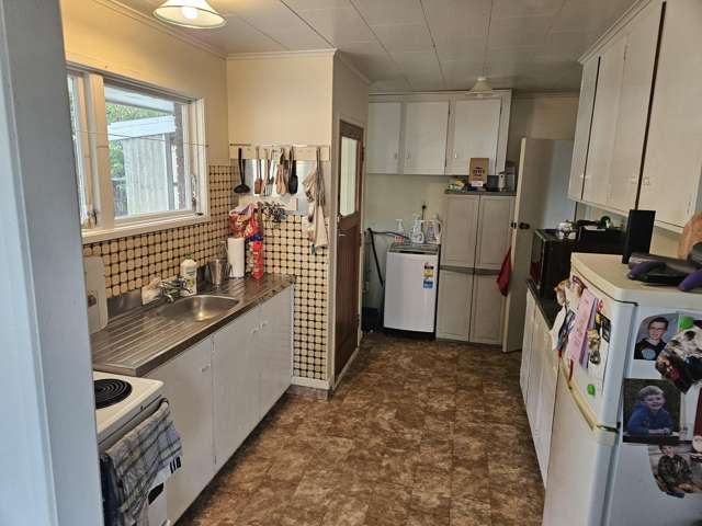 27 Tawa Street Hilltop_3