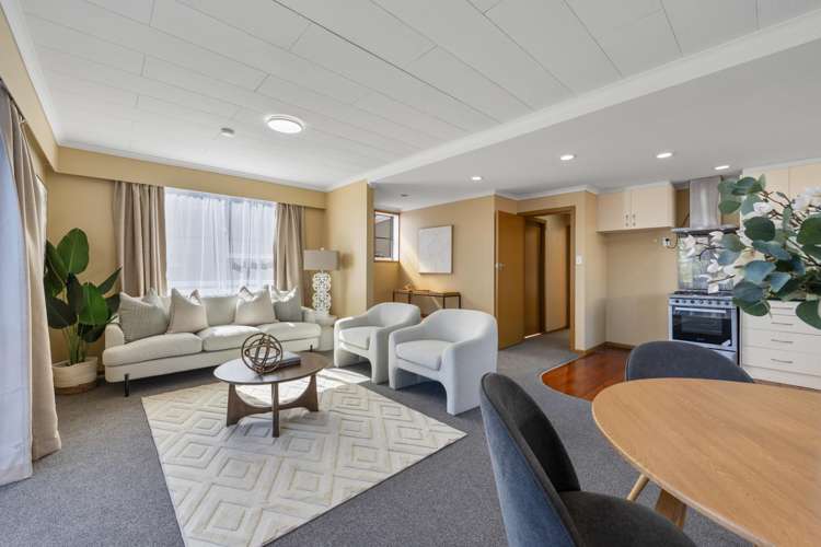 303a Devon Street West_0