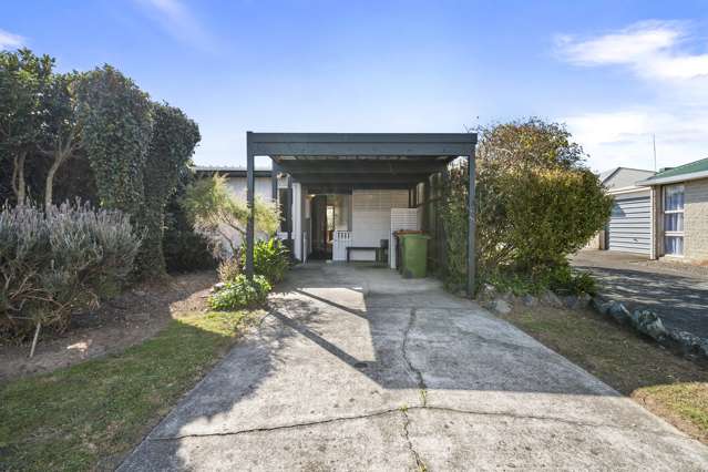 14 Westmere Place Takaro_1