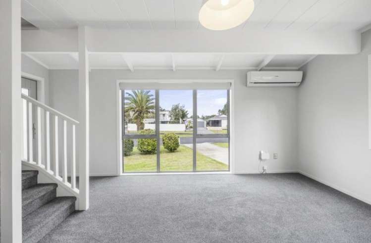 7 & 7A Litchfield Place Clarks Beach_6